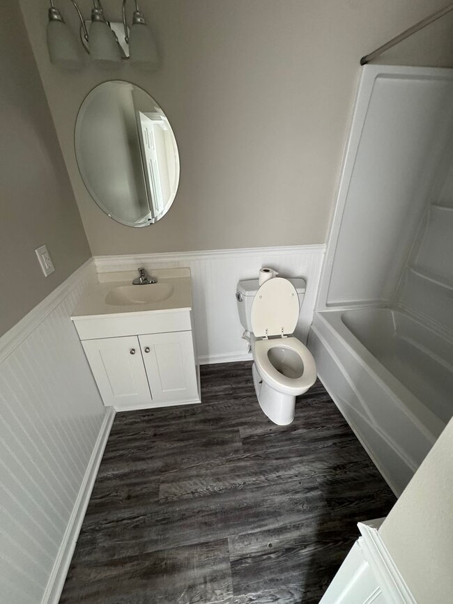 Building Photo - 207 New Petersburg Dr