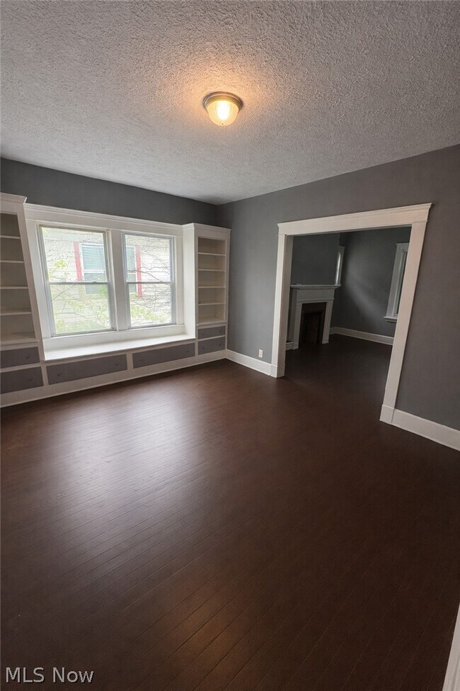 Building Photo - 13605 Gainsboro Ave