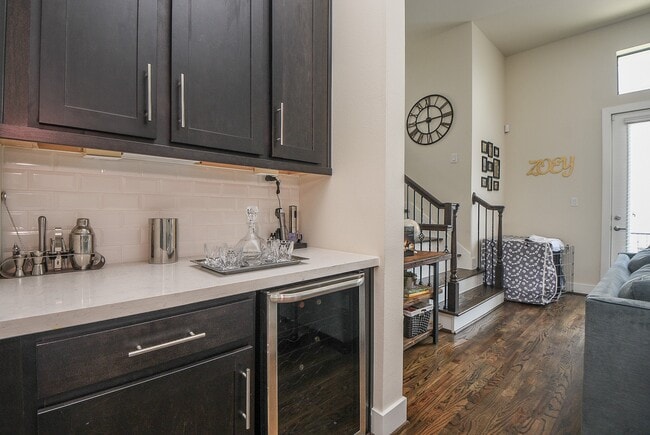 Building Photo - 1204 Fowler St