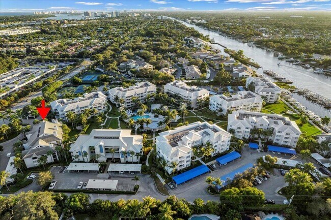 Building Photo - 143 Bay Colony Dr N