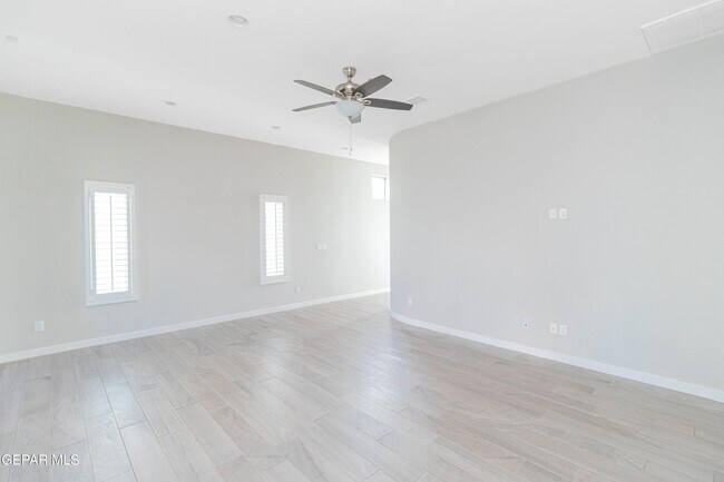 Building Photo - 10608 Hidden Palm Pl