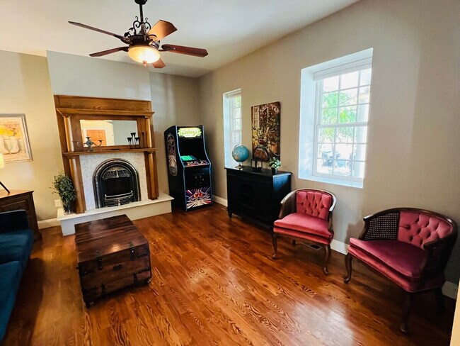 Building Photo - 3209 W Fairview Pl