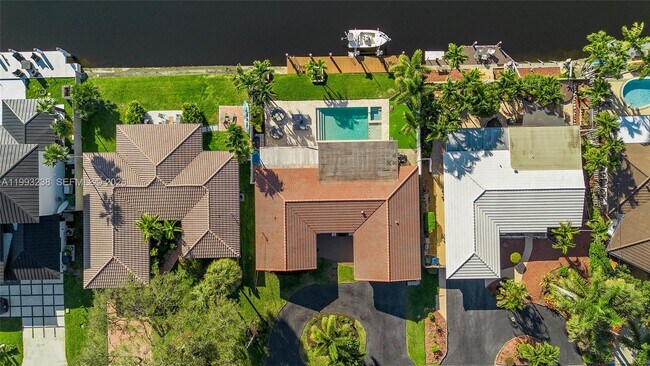 Building Photo - 2207 NE 16th Ave