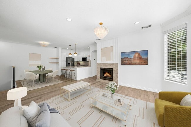 Building Photo - Upgraded 2-Bedroom in Gated Summit Community