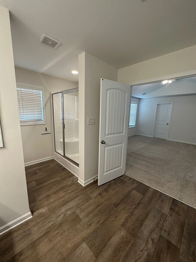 Building Photo - 1853 Ruger Dr