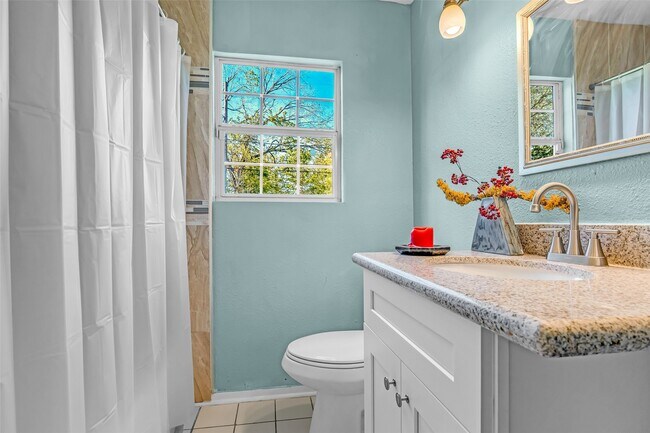 Building Photo - 5746 Groveton St