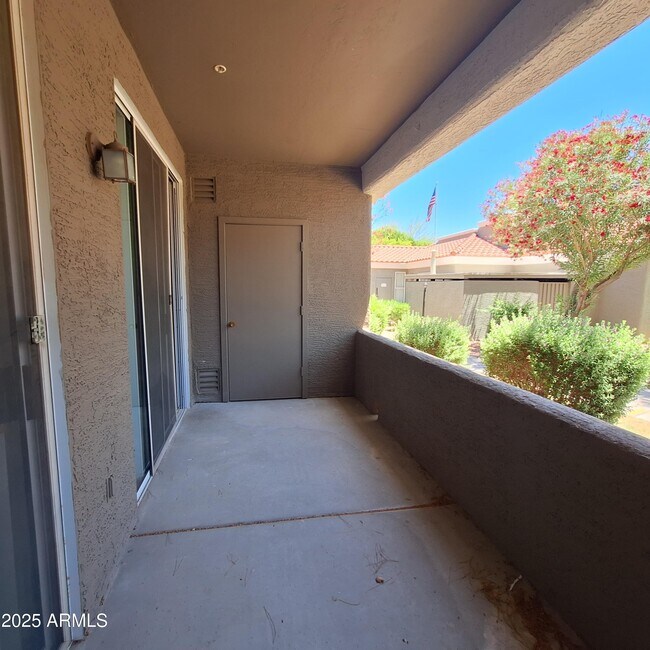 Building Photo - 2929 W Yorkshire Dr