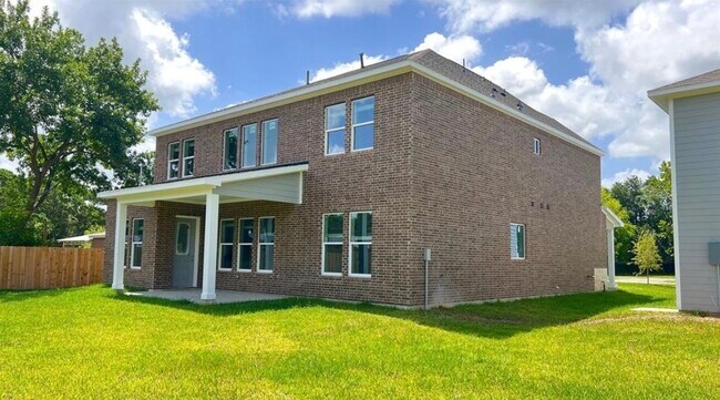 Building Photo - 9905 Excaliburs Ct