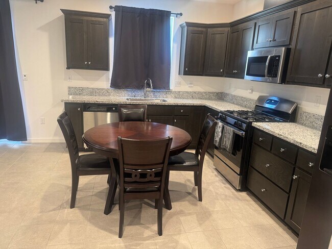 Building Photo - 1401 Jamboree Dr