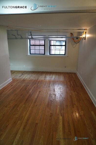 Building Photo - 1712 W Albion Ave