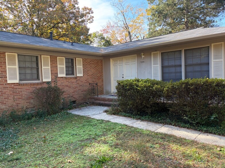 Front of House - 5316 Newhall Rd