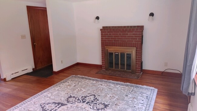 Building Photo - 335 Tolend Rd