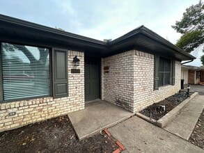 Building Photo - PLANO 4-bed 3-bath 2-car garage with huge workshops