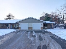 Building Photo - 5916 Delikowski St