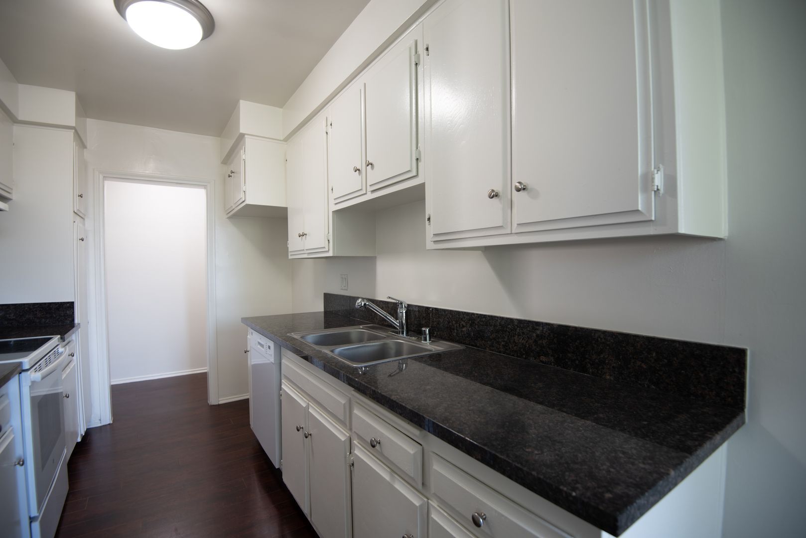 Building Photo - 5036 Coldwater Canyon Ave