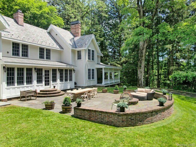 Building Photo - 314 Haverstraw Rd