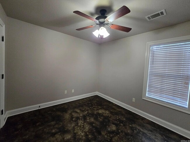 Building Photo - 203 N Bernis St