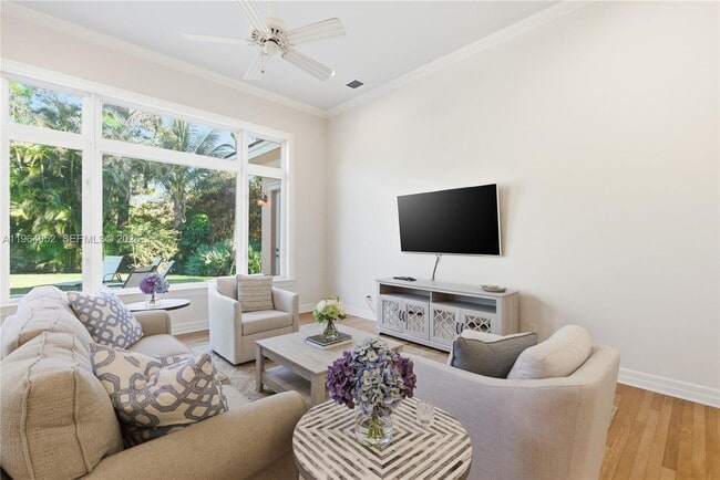 Building Photo - 12012 SE Laurel Ln