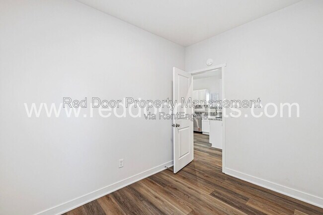 Building Photo - 726 Parkway Ave