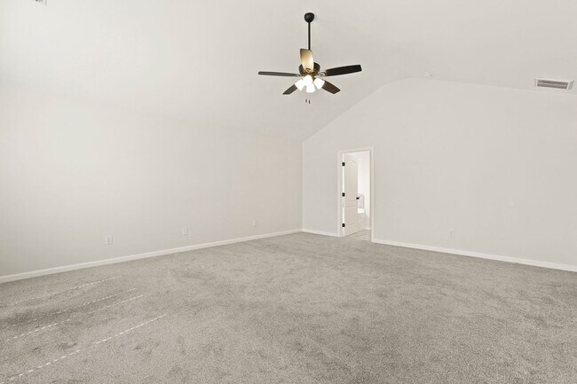 Building Photo - Spacious 4 Bedroom Home With Plenty of Space to Enjoy and Resort-style Amenities in Belmont Glen