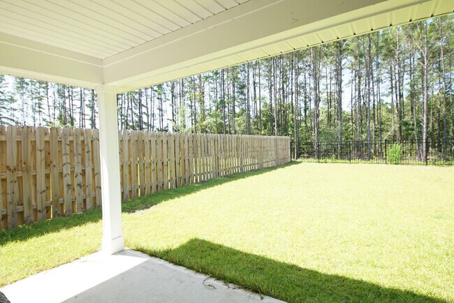 Building Photo - 334 This Way