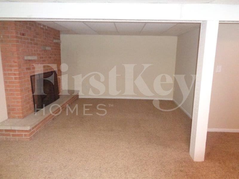 Building Photo - 501 Harmony Dr