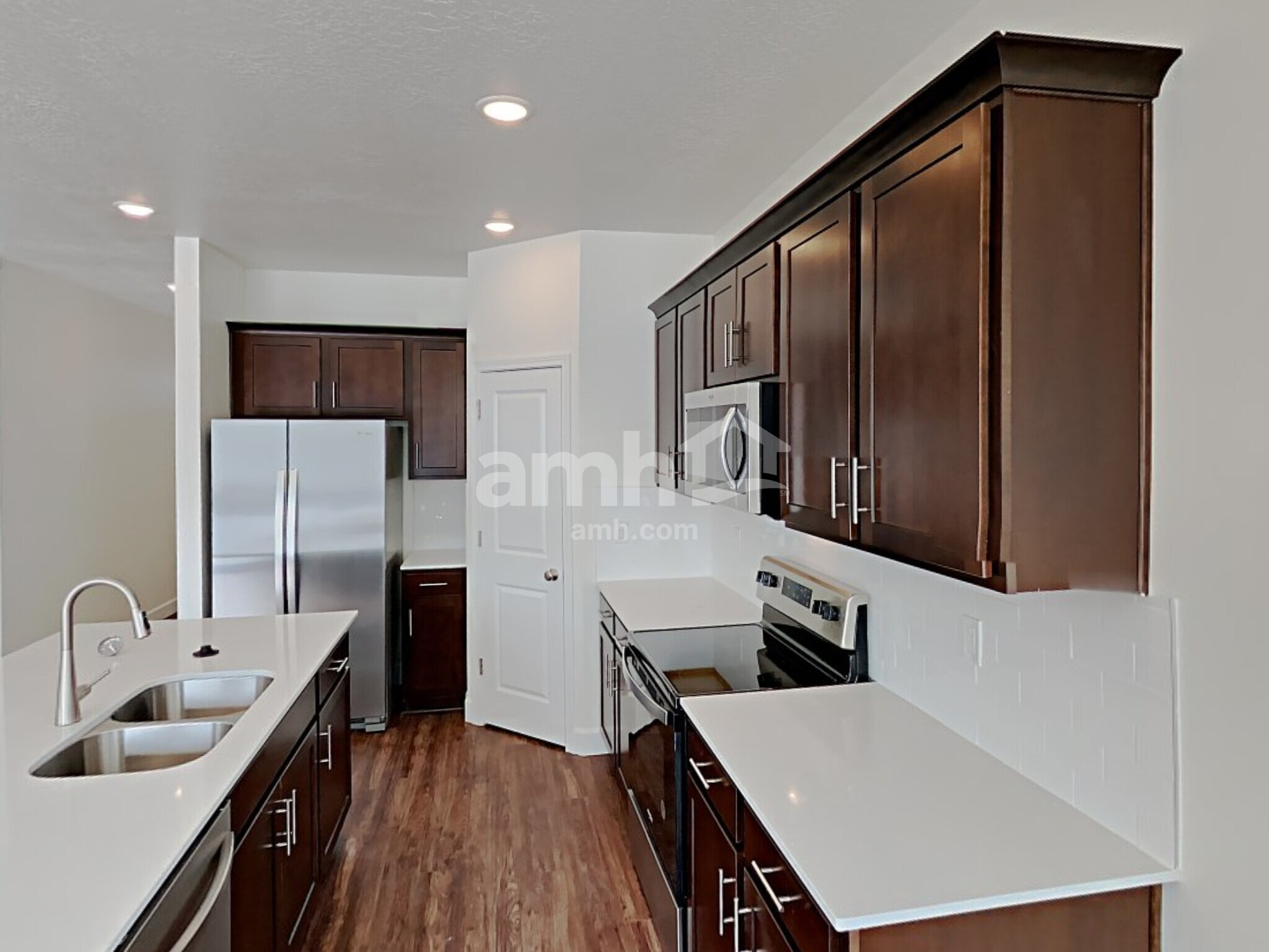 Building Photo - 1399 E Perelle Ln