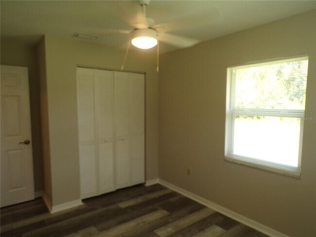 Building Photo - 1088 Melville Rd
