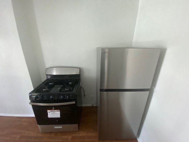 Floorplan - 17037/17043/17049 Vanowen St.