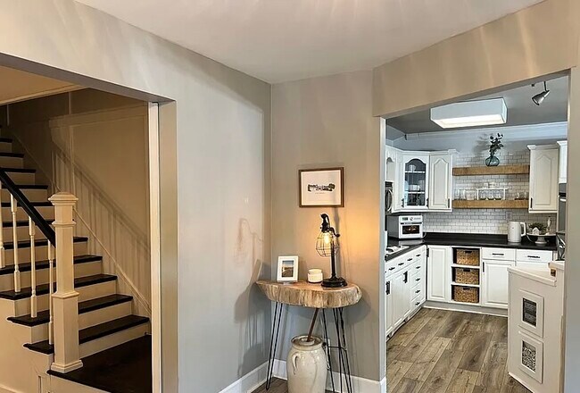 Primary Photo - 561 Russell Rd