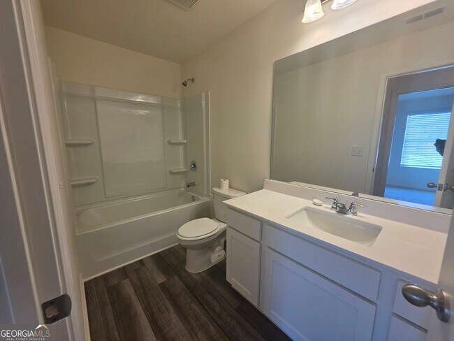 Building Photo - 43 Rydal Wy