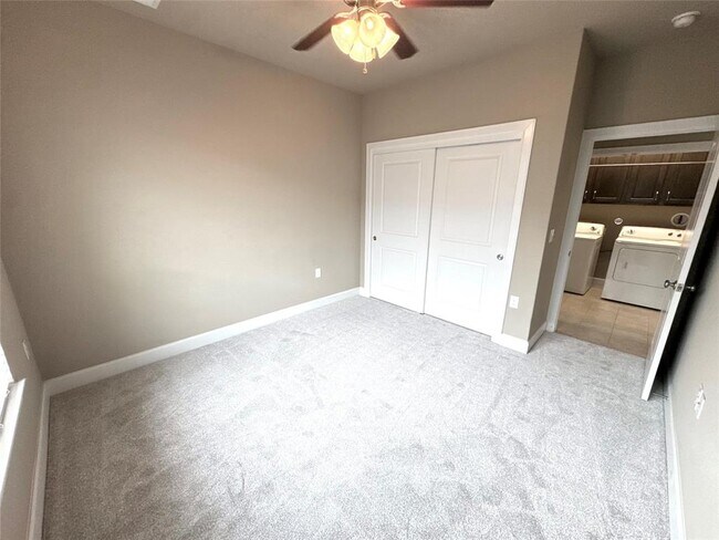 Building Photo - 4705 Rosedale Ave
