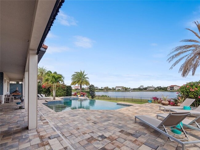Building Photo - 15501 Panther Lake Dr