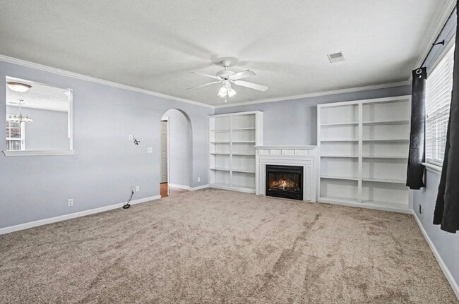 Building Photo - Donelson Townhome!