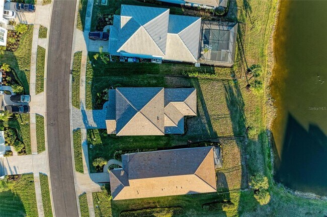 Building Photo - 6629 Fort Pierce Ave