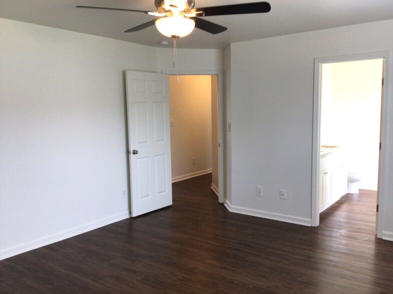 Building Photo - 257 Mayors Ln