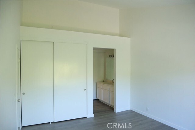 Building Photo - 7 Cloudcrest