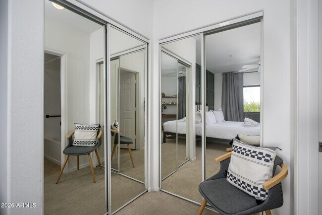 Building Photo - 15095 N Thompson Peak Pkwy