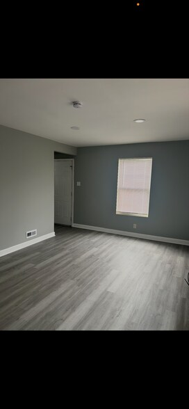 Building Photo - 4935 Kentucky St