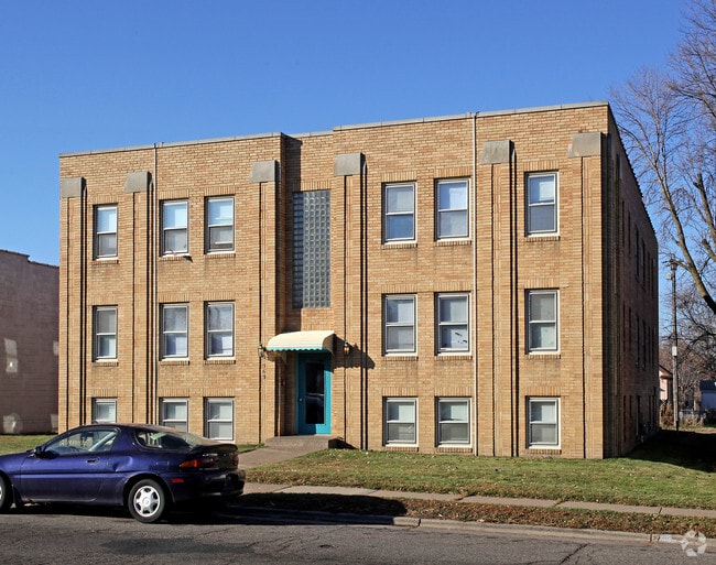 969 Smith Ave S 969 Smith Ave S West Saint Paul MN 55118 Apartment