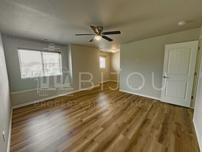 Building Photo - 7458 Primavera Ln