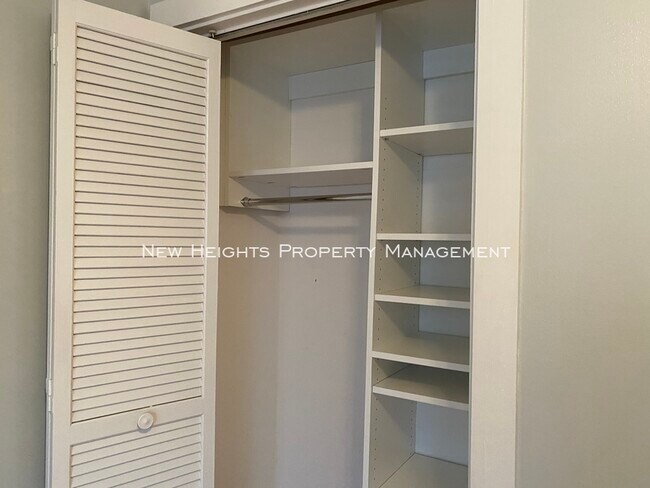 Building Photo - 301 Broad St