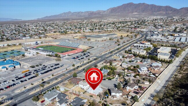 Building Photo - 905 Mark Wallace Ln