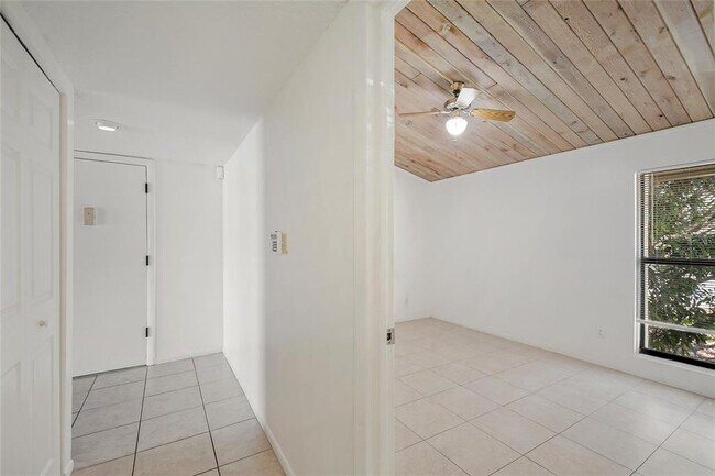 Building Photo - 200 Maitland Ave