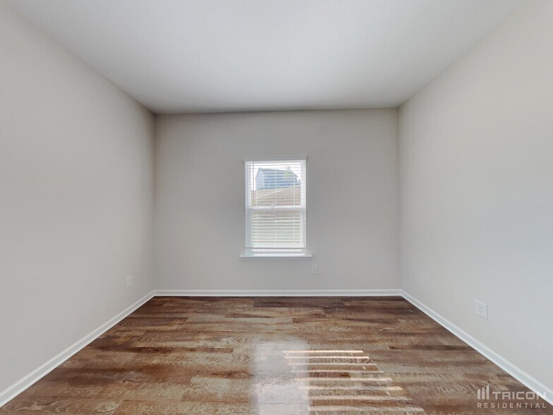 Building Photo - 966 Minden Terrace