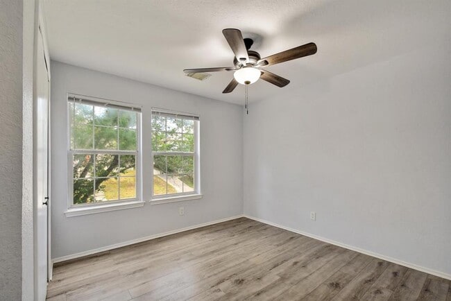 Building Photo - 4314 Knollbluff