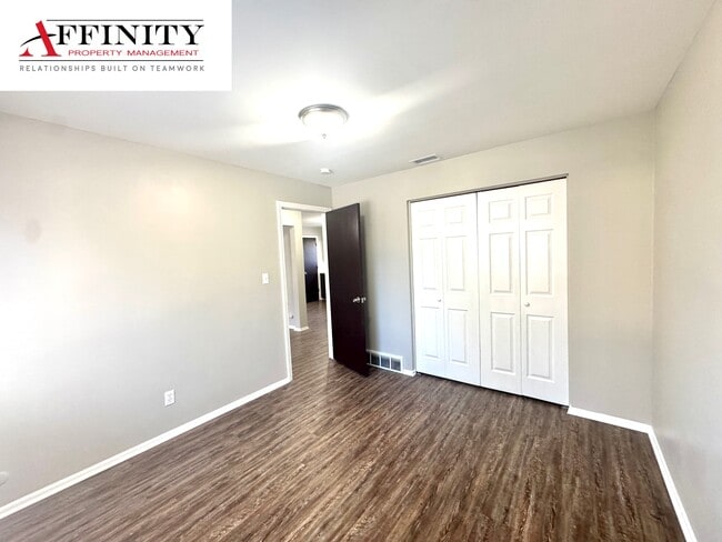 Building Photo - 4208-4214-4214 NW 57th Terrace