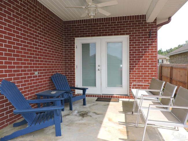 Building Photo - 5643 Vendome Ct