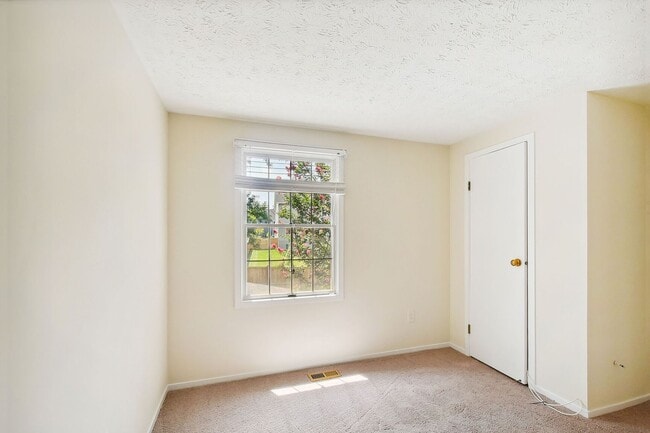 Building Photo - 1402 Kingstream Dr