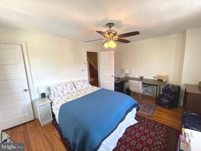 Building Photo - 20 E Abington Ave